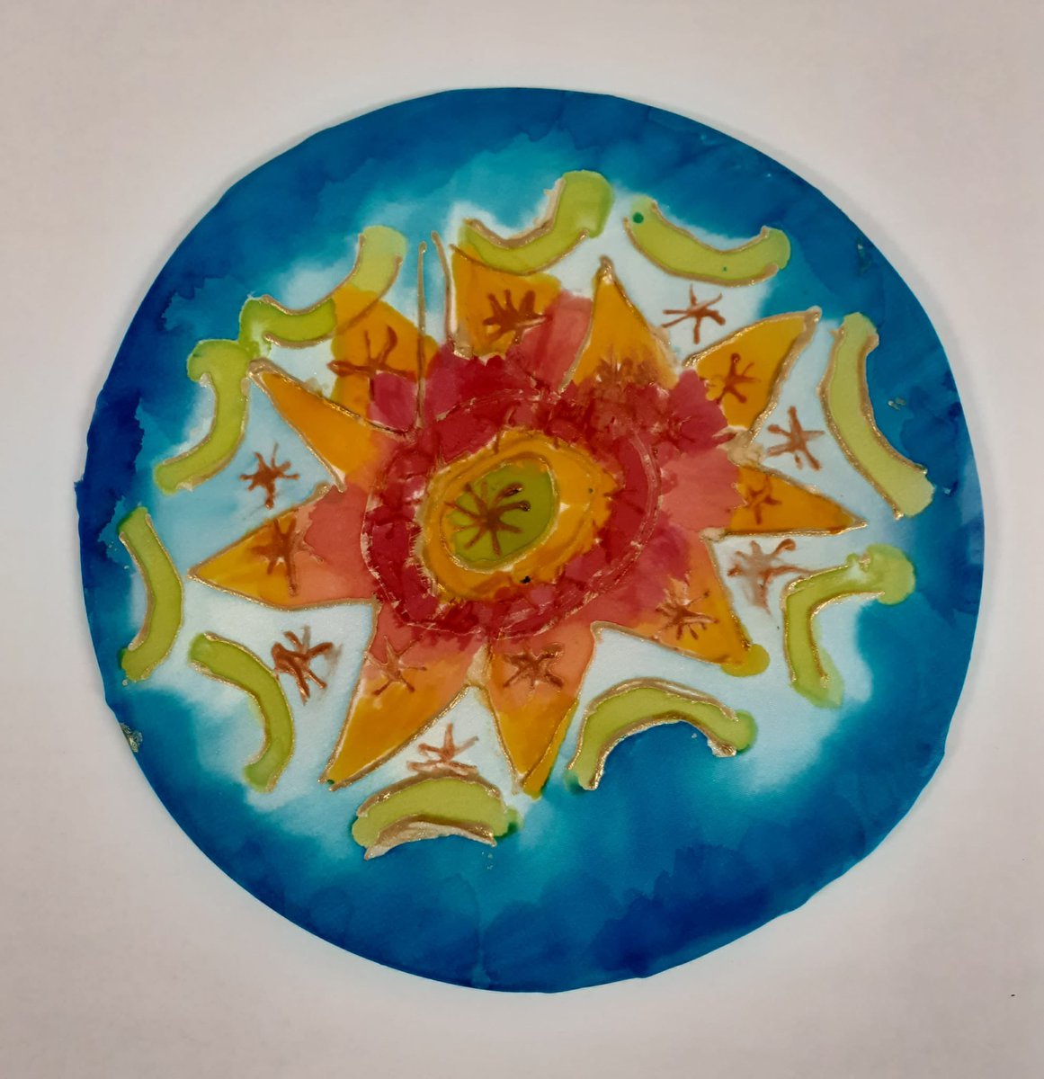 Silk painting from the artist at our Lantern Arts & Crafts course with Spark & support worker Olwyn. So so beautiful🙌 This work is supported by @CorkETB & the materials were bought from the REACH fund