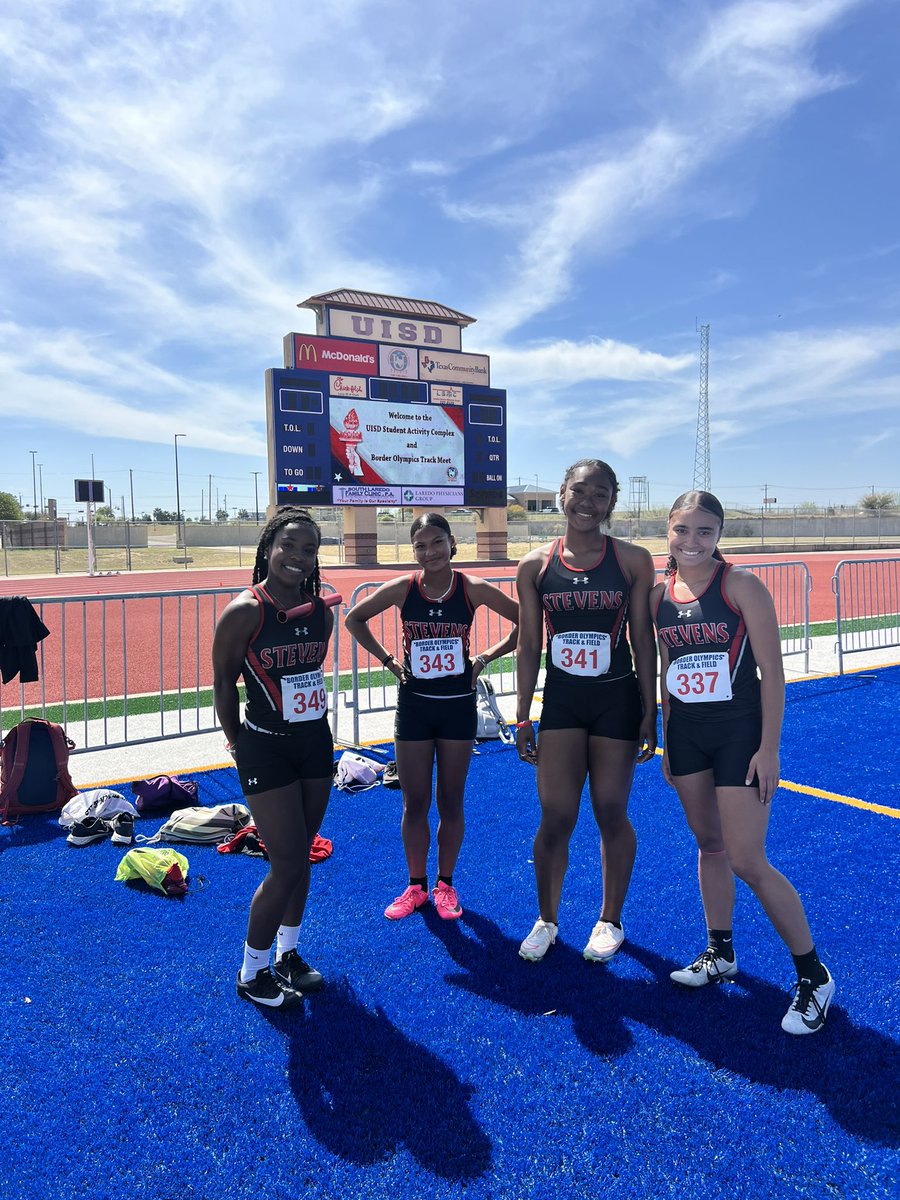 Prepping for the 4x100.
Finals start at 1:00 pm
Get after it girls! #WeReady #BorderOlympics