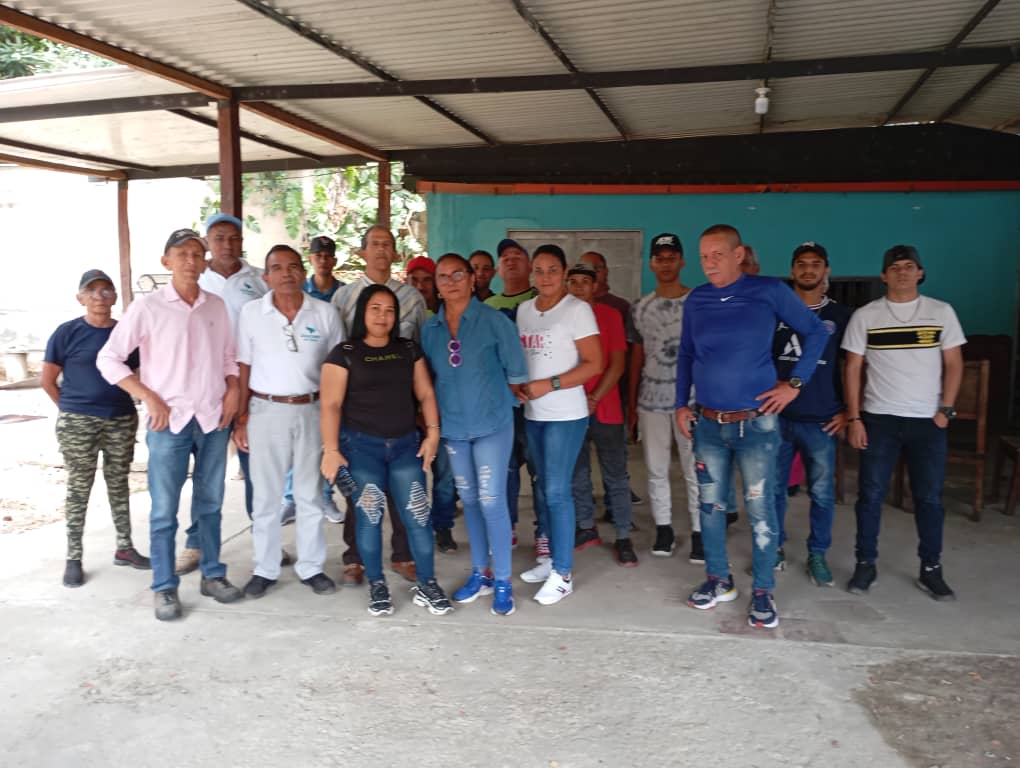 Hoy <a href="/AProgresistaVE/">Avanzada Progresista</a> <a href="/ElCambioVE/">Partido El Cambio</a> y el @MASVENEZUELA1  #guarico  acompañamos a la organización política aliada y amiga <a href="/SPVSoluciones/">Soluciones para Venezuela</a> en su asamblea municipal en Roscio. Estamos convencidos que en la política debe prevalecer el liderazgo colectivo y la visión compartida.