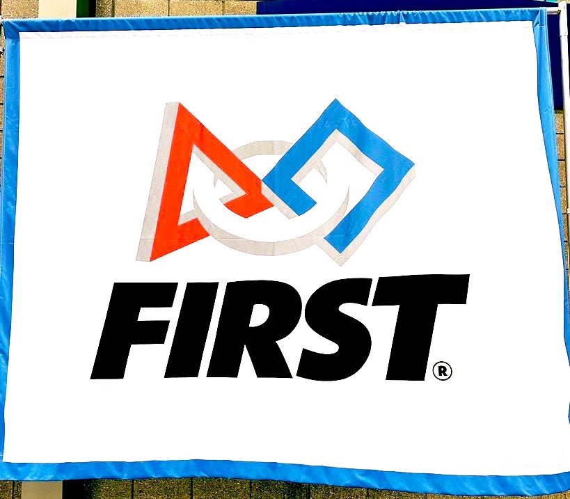 Wishing our @FRC548 @NorthvilleEDU team a great weekend of gracious professionalism as @FIRSTweets kicks off 🤖 🙌🏼 weeks carbon copy