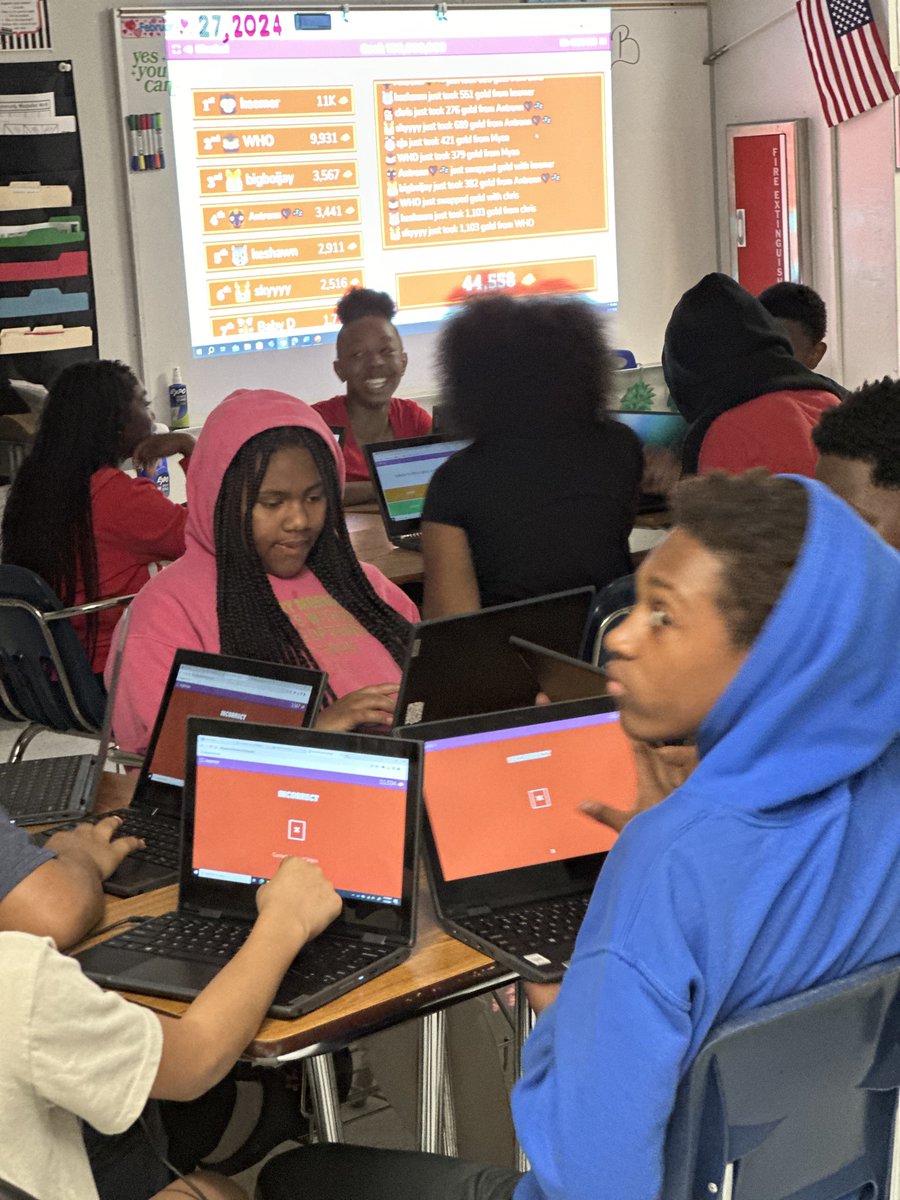 Silver Lakes Middle tweet media