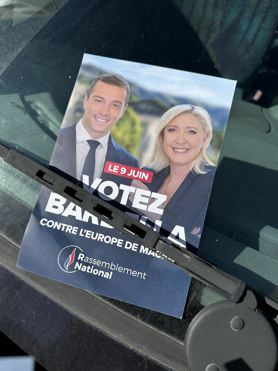 Patricia Chagnon-Clevers (@chagnonpatricia) on Twitter photo 🇫🇷 Aujourd’hui j’étais avec la section de #Nice à la rencontre des habitants et commerçants autour du marché de St-Roch.
➡️ Les #ElectionsEuropéennes sont dans moins de 100 jours.
💪🏻 Avec <a href="/J_Bardella/">Jordan Bardella</a>, tous mobilisés pour défendre la #France et l’Alliance européenne des Nations ! 🇫🇷 Aujourd’hui j’étais avec la section de #Nice à la rencontre des habitants et commerçants autour du marché de St-Roch.
➡️ Les #ElectionsEuropéennes sont dans moins de 100 jours.
💪🏻 Avec <a href="/J_Bardella/">Jordan Bardella</a>, tous mobilisés pour défendre la #France et l’Alliance européenne des Nations !