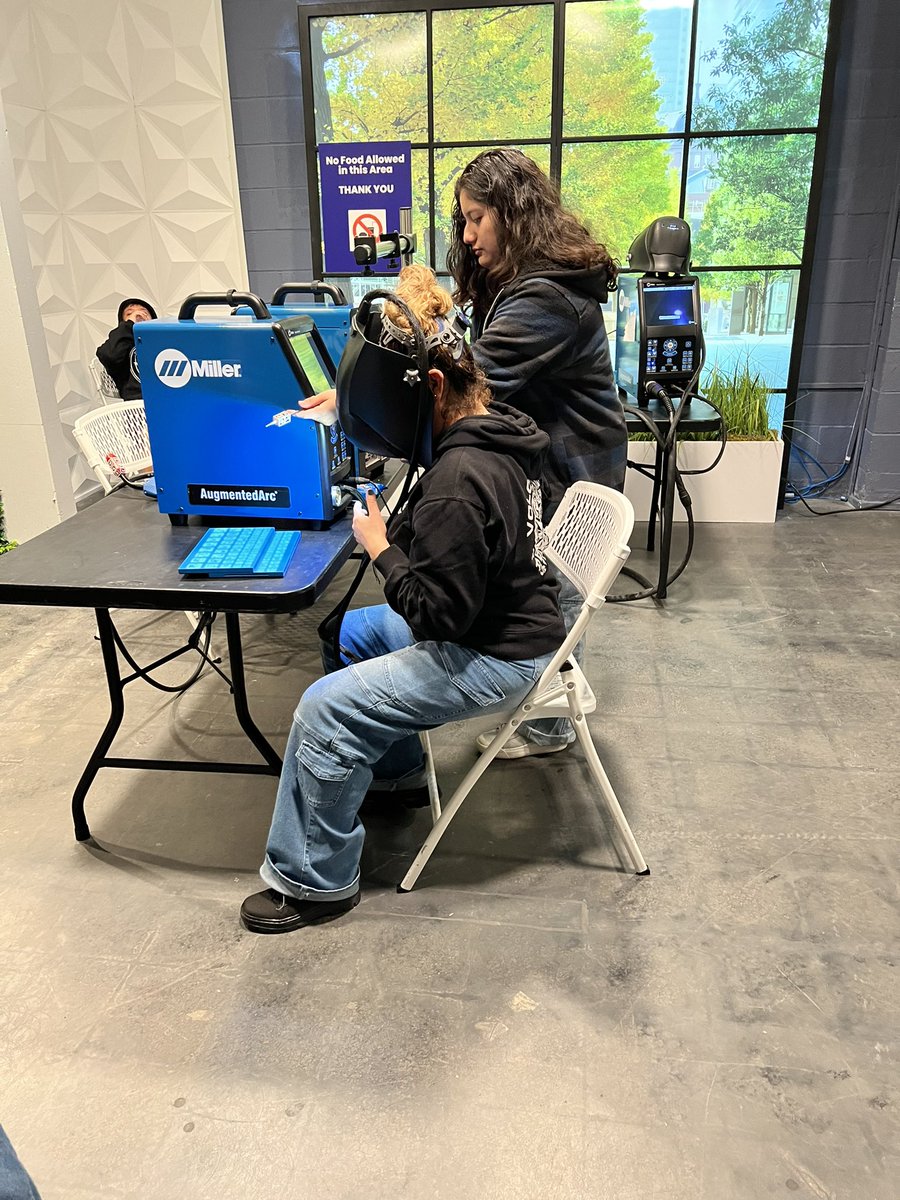 CTE Community Showcase EE&amp;I <a href="/VistaBlueprint/">Vista Unified</a> with GVUSD Leaders, CTE Educators, Business Partners, Students and families put on by Robert Crowell &amp; <a href="/rickmccurdy1/">Rick McCurdy</a> What a #spectacular event promoting students in careers #education #internships #team #joy