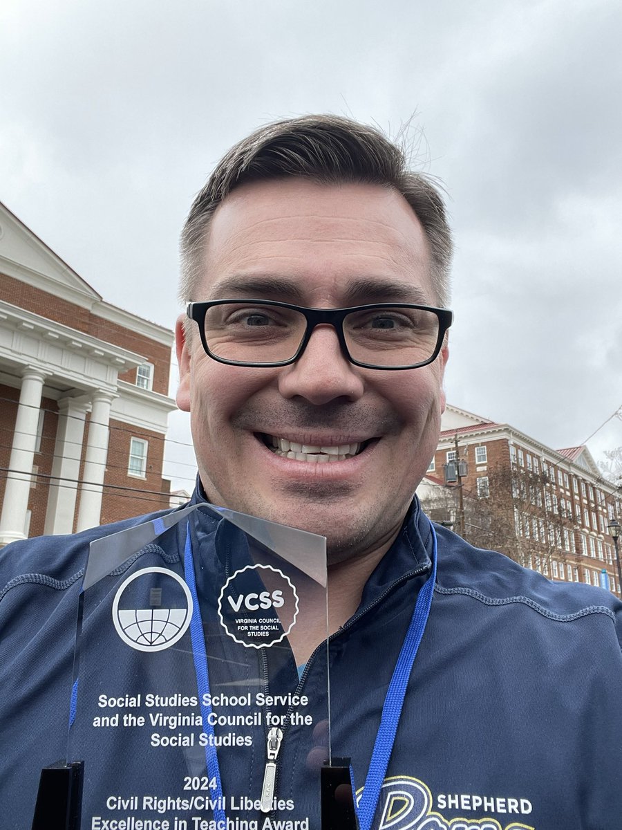 ClassicSassak's tweet photo. Thank you @vasocialstudies for bestowing upon me the Civil Rights &Civil Liberties Excellence in Teaching Award! #vcss https://t.co/soB7UrQRUh