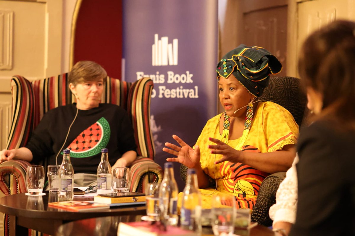 ebcf's tweet image. Another insightful Beyond Borders Book Club event this afternoon with @sen_sree @NatashaRemound1 @JolaNandi & @sarahmaintains in the gorgeous Temple Gate Great Hall.
📸 @EWPhotoMedia
