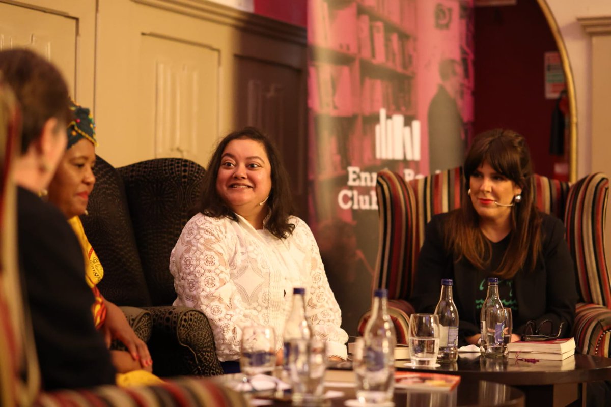 Another insightful Beyond Borders Book Club event this afternoon with @sen_sree @NatashaRemound1 @JolaNandi & @sarahmaintains in the gorgeous Temple Gate Great Hall. 📸 @EWPhotoMedia