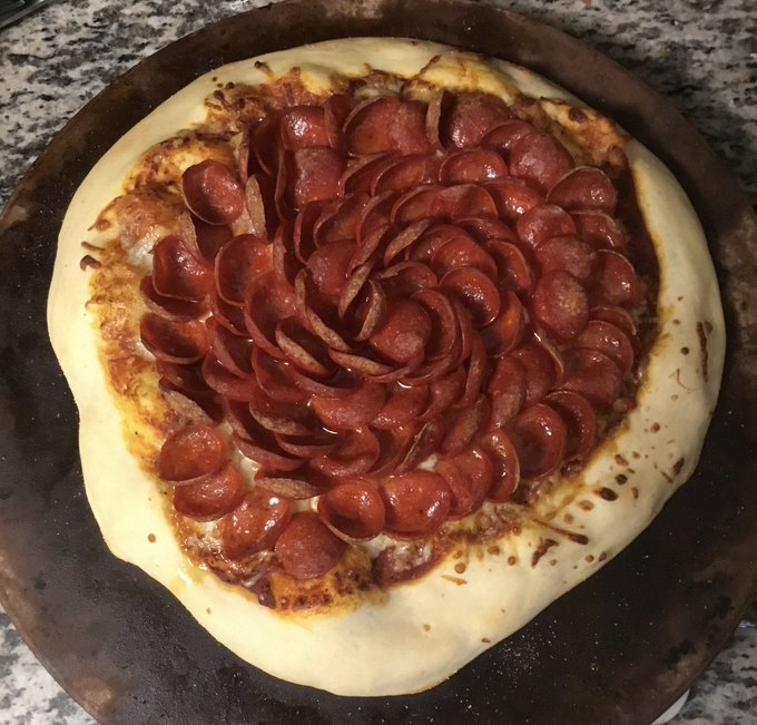 GrigLager's tweet image. A second attempt at dragon scale pizza yielded better results.   95.

#foodie #eatallthethings #fnaf #avoiceactorthatcancook