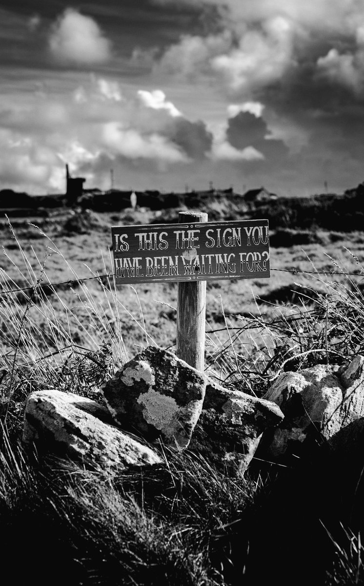 Is this the sign you have been waiting for? #bnw #bnwphotography #blackandwhite #blackandwhitephotography #monochrome #cornwall