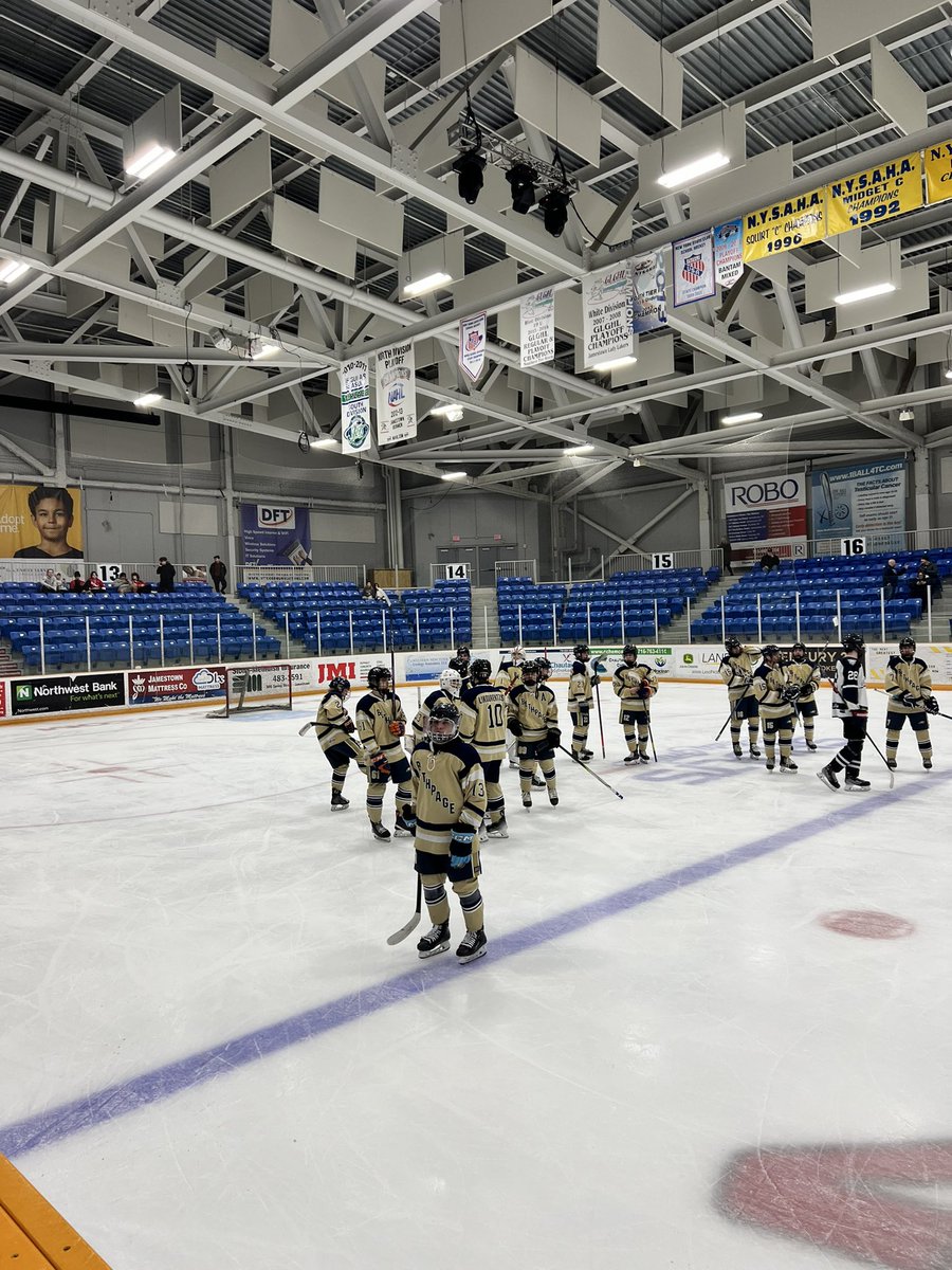 RegateiroBHS's tweet photo. Bethpage Hockey wins their last game of the round robin play 10-0. With the win, first place seed for the playoff round has been clinched! First game is Sunday at 10 AM, opponent is TBD. #WeAreBethpage #PagePuck https://t.co/8FLTOETjM1