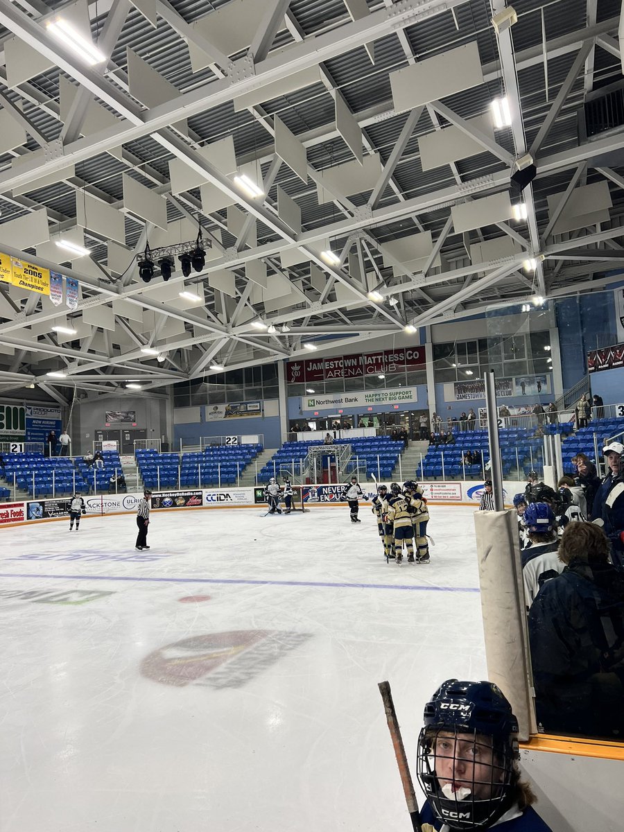 RegateiroBHS's tweet photo. Bethpage Hockey wins their last game of the round robin play 10-0. With the win, first place seed for the playoff round has been clinched! First game is Sunday at 10 AM, opponent is TBD. #WeAreBethpage #PagePuck https://t.co/8FLTOETjM1