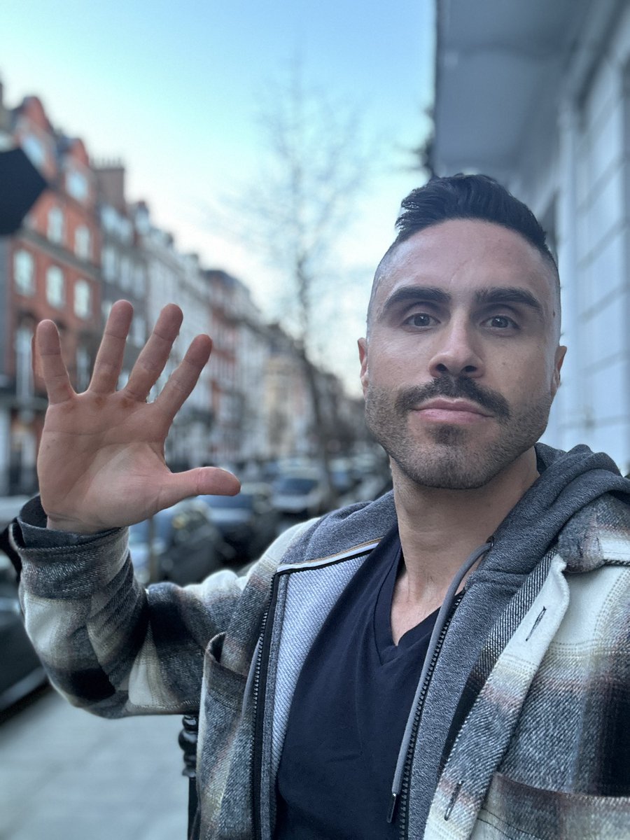 The business I founded in 2019 turned 5 years old today 🥳

The idea that turned into an OFQUAL- regulated PG Diploma provider that campaigns for reform in injectables training and education.

My ‘side-hustle’ that has to find space around full-time training as a Maxfacs reg 😬