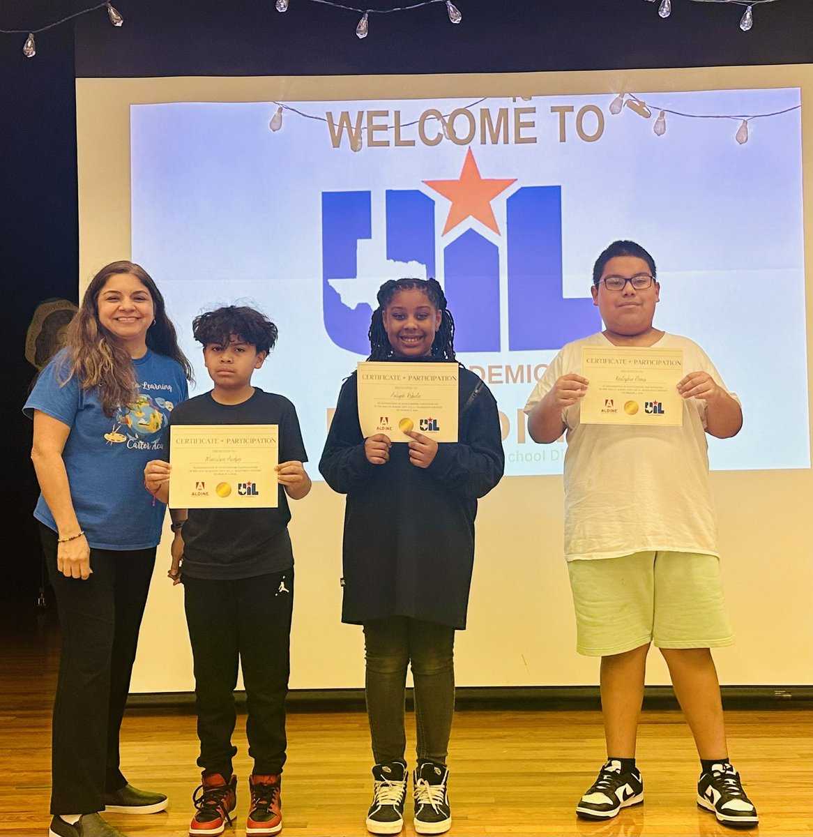 Congrats to our Spelling Bee 🐝 winners for our UIL Competition today ! I’m so proud of our 5th graders . 1st-3rd place winners 🎉👏🏽@AldineISD @CindyBuentello5 @Carter_AISD @mrabotelho #myAldine