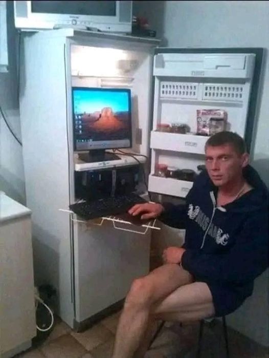 hernandoabella's tweet image. Please... Rate my setup now
