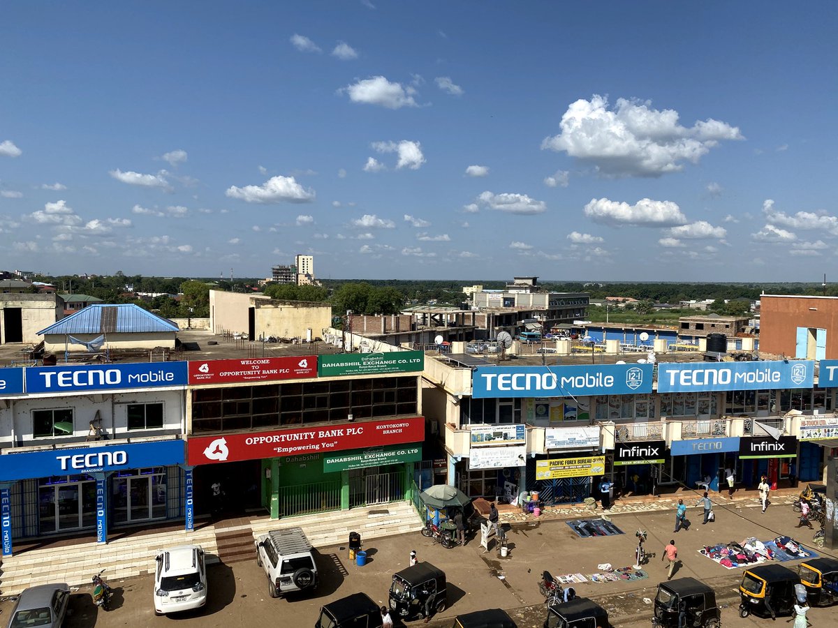 "Wow, these photos of Konyokonyo Market in Juba never get old! 📸 #Juba #KonyokonyoMarket #TimelessBeauty"