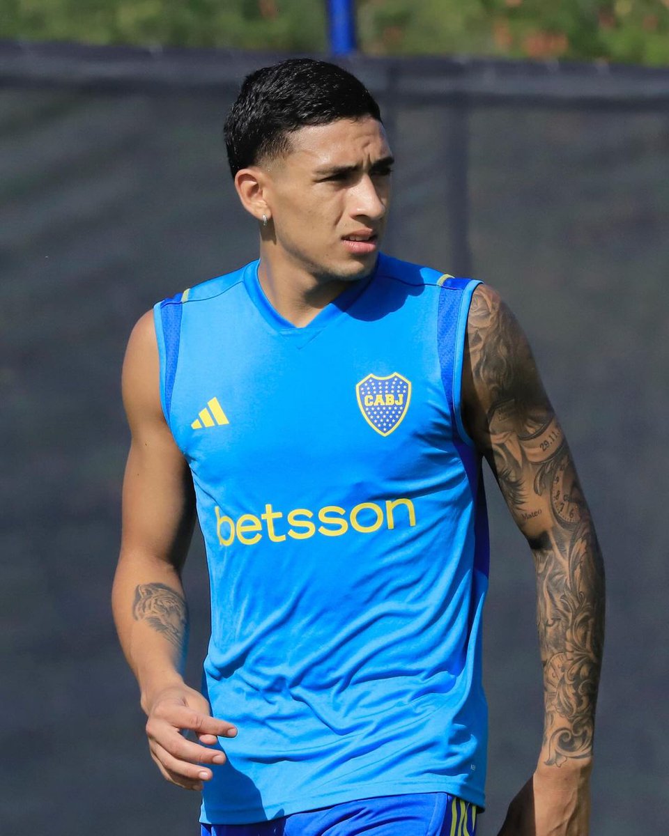 Equi Fernández durante un entrenamiento en Boca.
