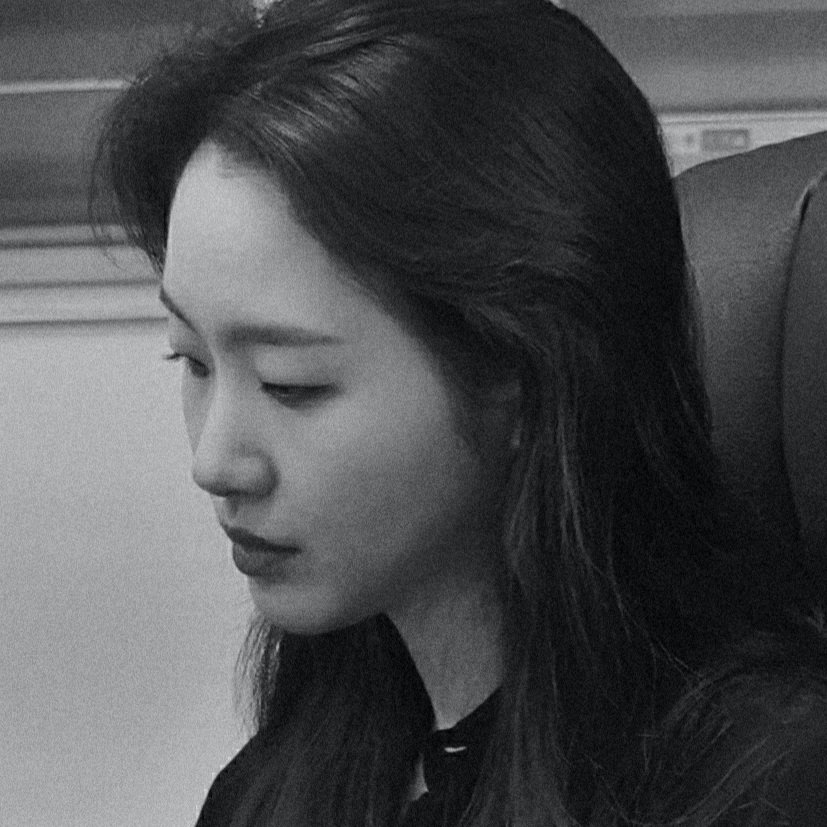 당분간 아무것도 안 시킬 거니까 그렇게 알아. 뭐? 떨어져 있으란 소리가 아니잖아. 누구 좋으라고? 그냥 되도록 뭘 하려고 들지를 마. ······. 번복해서 미안한데, 차키만 좀 잘 보이는 곳에 꺼내 두겠니. 그거면 돼.