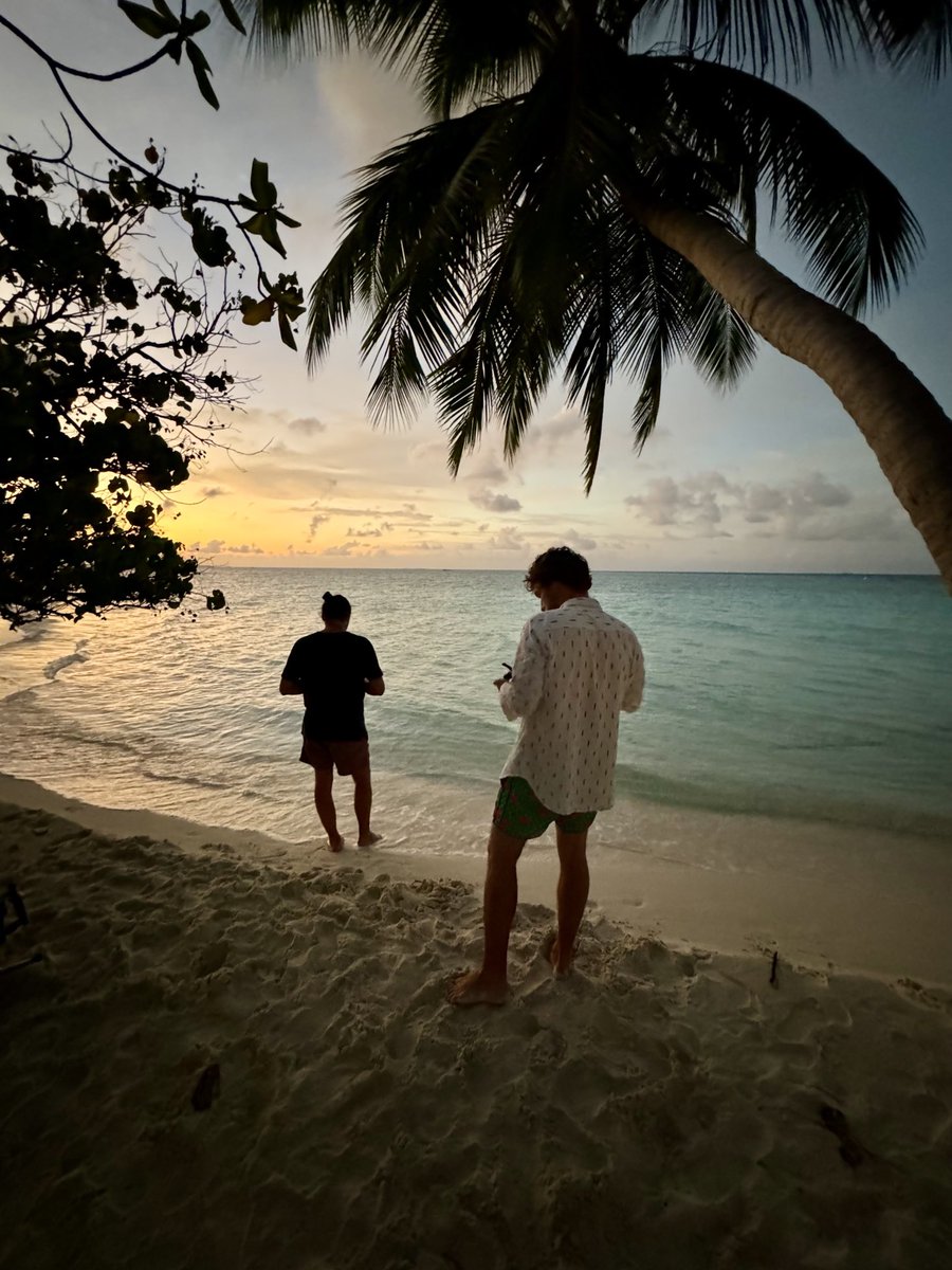 The shark team (Angela, Inga, August & Luke) in drone-control posture. Three drones in the air filming the final shark—fish school interactions for today. ⁦@CBehav⁩ ⁦@maxplanckpress⁩ ⁦ #Maldives #sharks