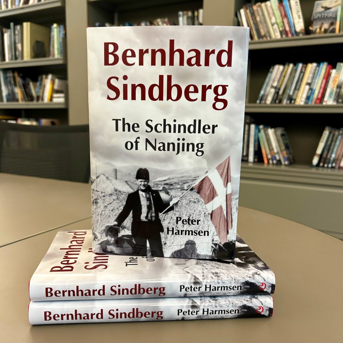 He was a simple factory supervisor who saved the lives of 10,000 Chinese civilians during the Fall of Nanjing. We're so excited that Peter Harmsen's biography of this incredible man is now available on our website! 👉 tinyurl.com/SindbergBio #History