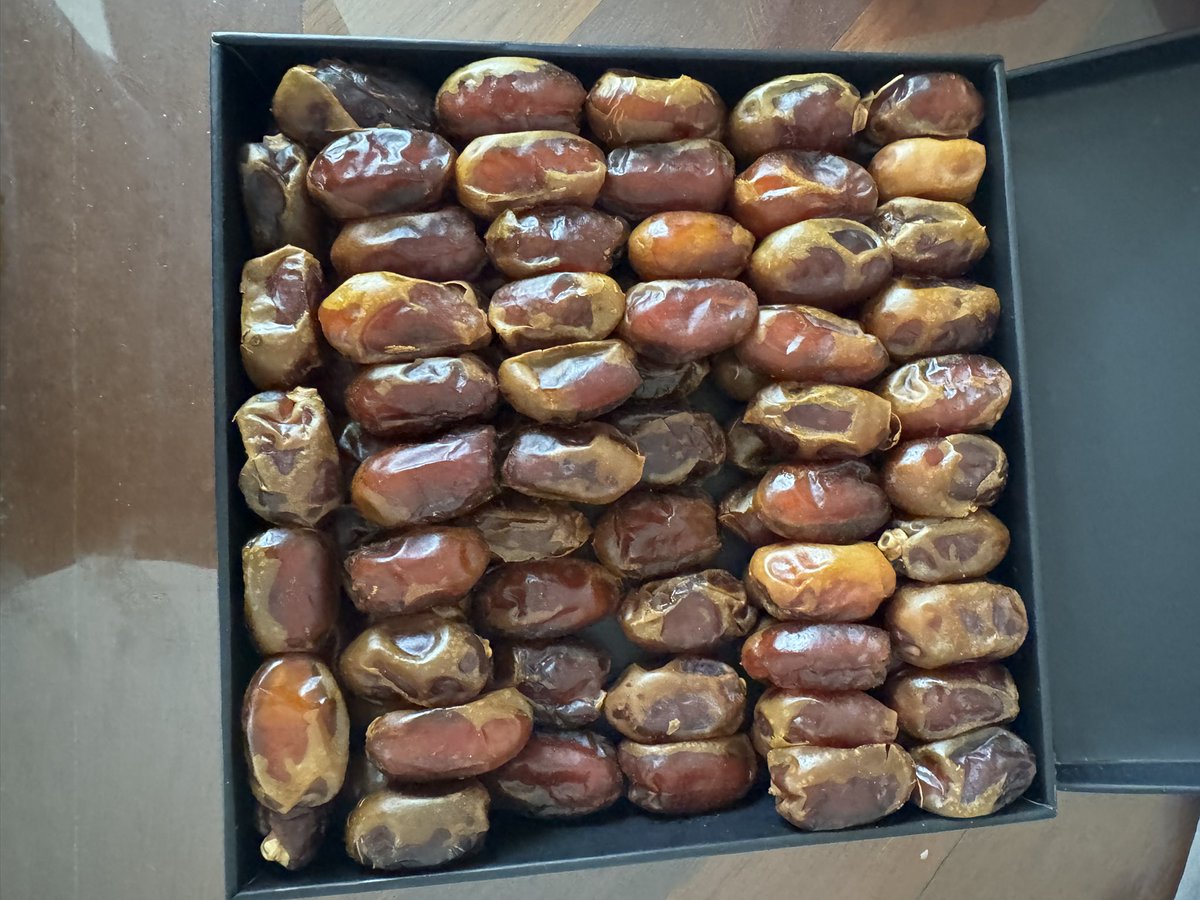 tainagautreau's tweet photo. Grata, gatísimamente impresionada con @Datileria_ (según su cuenta en @instagram )
Servicio eficiente y producto que satisface
#datiles #productosnaturales #ricos #saludables https://t.co/vcu1OUHF7X