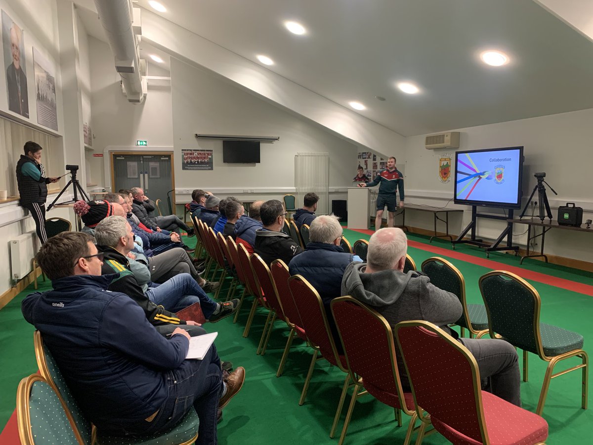 #mayogaa @MayoGAACoaching coach Education program, a Big thank you to Jack Murray & Evan Gannon from @MayoGAA Seinor Team for last Nights workshop on performance Analysis, 👏👏@ConnachtGAA @billymacn