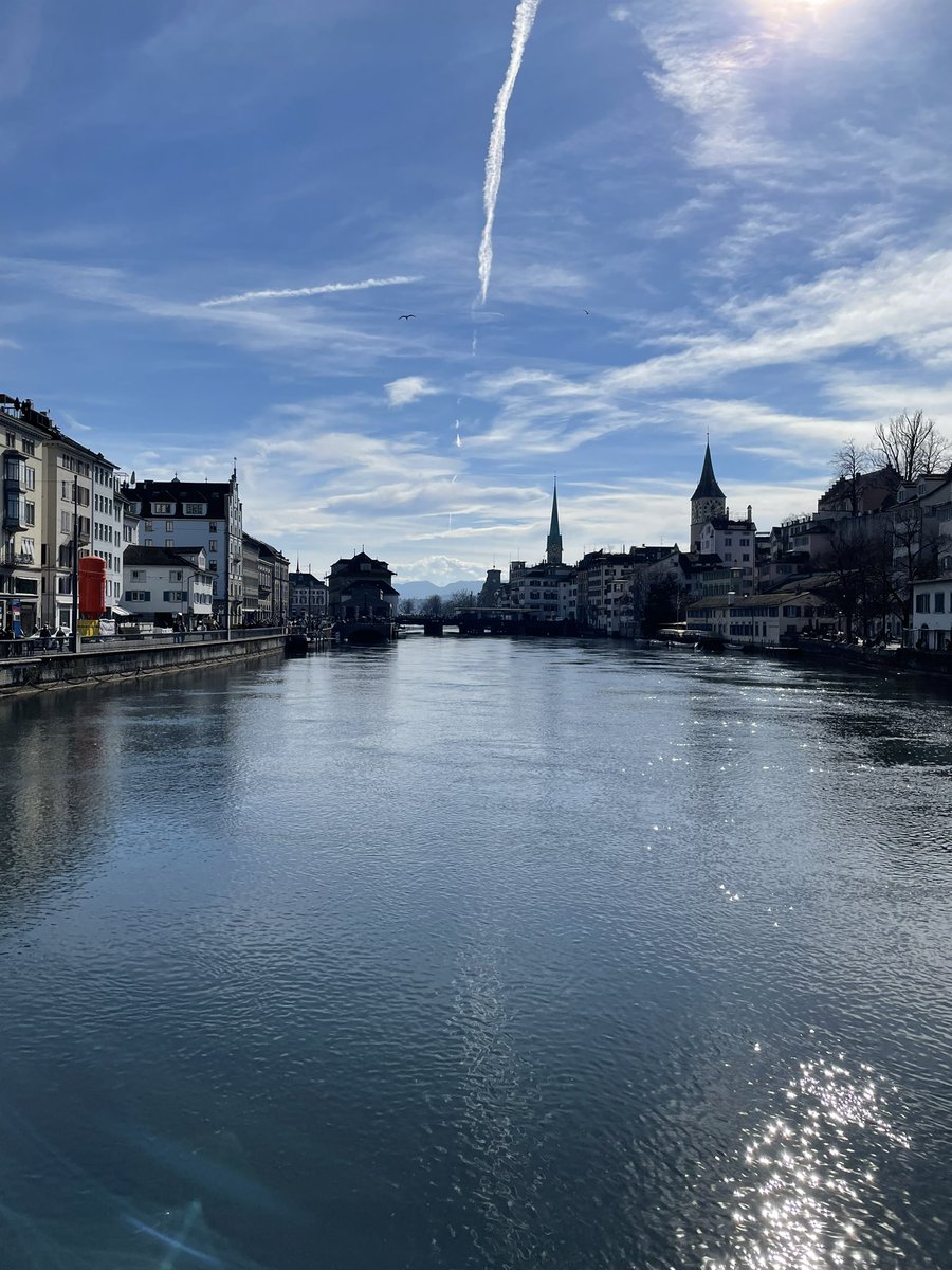 A stroll in Zürich … with wonderful weather and tooo many people 🤣