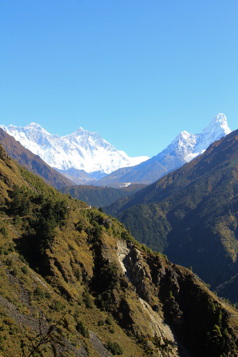 frolicadventure's tweet photo. Mt. Ama Dablam, Lhotse, Everest, and Neptse views while walking to Tengboche from Namche Bazaar during Everest Base Camp Trek.
.
https://t.co/JoEIc8NYKO
.
#everest #lhotse #nuptse #amadablam #trekking #everestbasecamptrek #trekkinginnepal🇳🇵 #frolicadventure #nepal #adventure https://t.co/TDcUeSxSWo