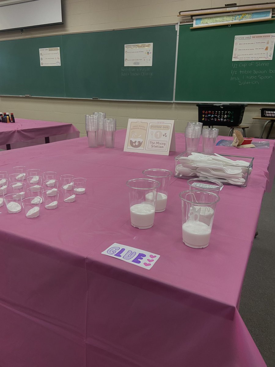 Come visit us at the University of Windsor today from 9:30-1pm for our Early Years Carousel!! So many fun activities including an interactive slime making event! <a href="/cherubin_miss/">Miss Tianna Cherubin</a> <a href="/Miss_SmithUwin/">Miss Smith</a> @EY_uwindsor