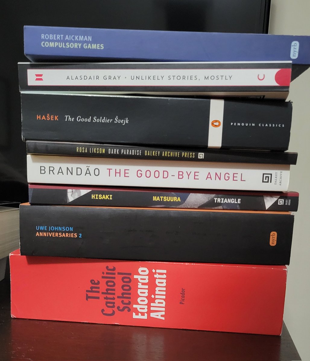 The book haul from Chicago from @SeminaryCoop @OpenBooks. Chicago has so many too-notch bookstores. Open books is run by volunteers and the new and used selection was *chefs kiss*