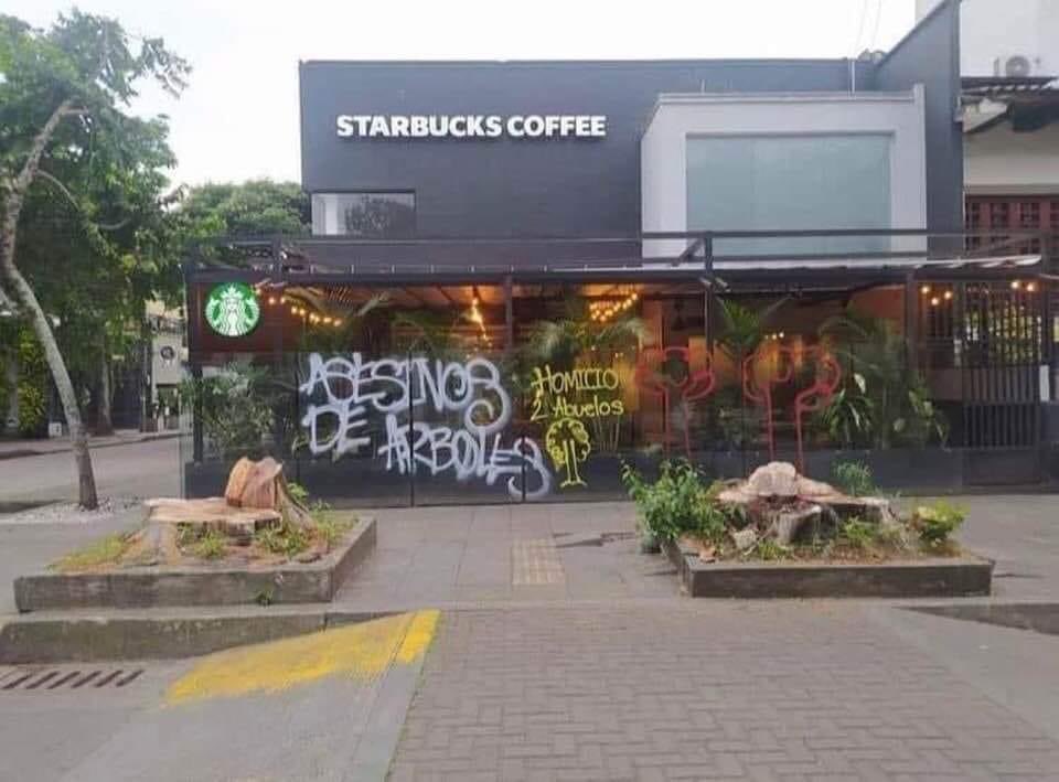 Buenos días. Menos a @StarbucksMex