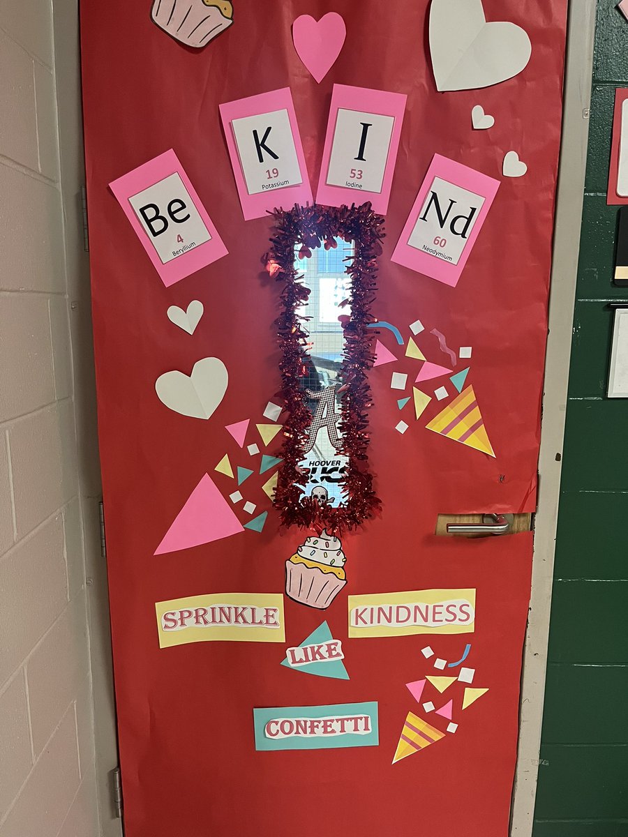 Jennifer_Hogan's tweet photo. This week our district celebrated Be Kind Week, and we decorated doors in our school as one of the activities. Here are a few that will leave you inspired! #BeKindWeek #HCSstrong #HooverBUCS https://t.co/kgUqZhmuFW