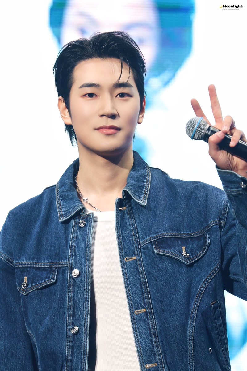 서함아 데뷔 8주년 축하해 🥳

앞으로도 많이 만나자🫶✌️

#박서함 #서함 #SEOHAM