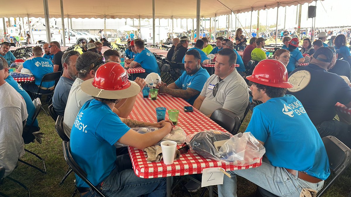 Duke Energy leadership sharing their experiences working in the ever-evolving #energy industry w/future lineworkers. We have nearly 80 students from @spcnews @SFSCPanthers @valenciacollege Northwest Lineman College lineworker programs volunteering today at our Lineman’s rodeo.
