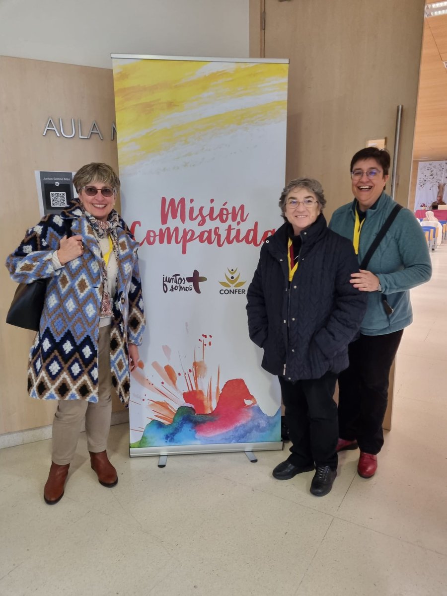 ICalasanciohdp's tweet photo. Miembros del EMC participan en el encuentro Juntos somos +
¡Celebrando el 10° aniversario! #EnMisionCompartida https://t.co/SR1UiSePUU