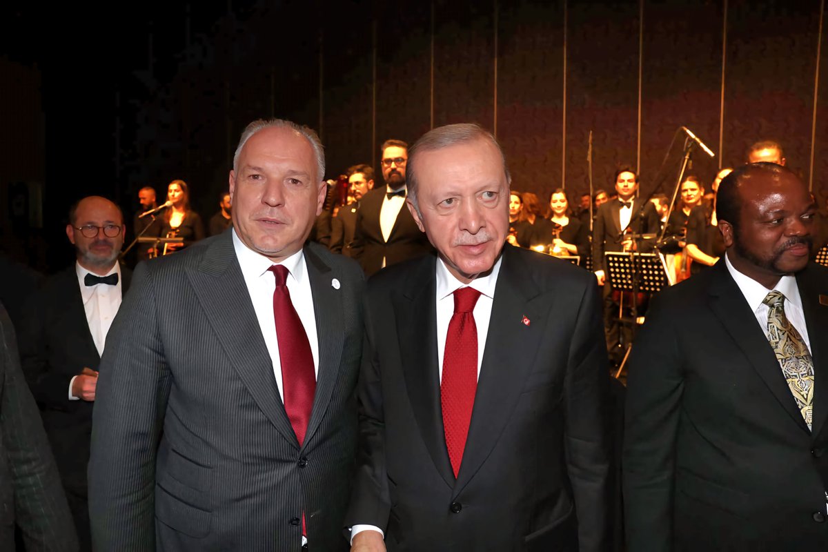 Genel Başkanımız ve Bölgesel Kalkınma Bakanımız @DamkaFikrim , Antalya Diplomasi Forumu münasebetiyle Türkiye Cumhurbaşkanı Sayın @RTErdogan ve Emine Erdoğan'ın daveti üzerine akşam yemeğine katılım sağladı. #ADF2024 #MEET4DIPLOMACY
