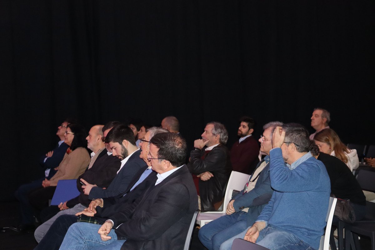 deec_ist's tweet photo. Foi no último dia de @jeecist que se entregaram os Prémios Luís Vidigal e Melhor Vídeo de Tese, durante a cerimónia de encerramento do evento. 

Ficam algumas fotos que marcaram este momento! ⚡

O DEEC agradece novamente a todos os participantes e parabeniza os vencedores! 😎 https://t.co/IsDRl4Es8Z