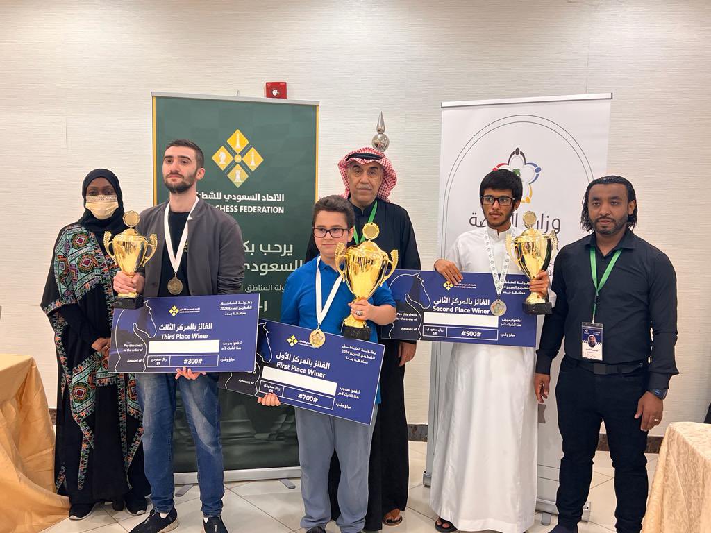 أختتمت بطولة المناطق الأولى للشطرنج السريع (بجدة) والتي أقيمت في مركز حي المحمدية  
وكانت نتائج الفائزين كالآتي :

المركز الأول : ياسين احمد جمال🇪🇬 
المركز الثاني : احمد محمد الحارثي🇸🇦
المركز الثالث : رؤوف محمد الحصني🇸🇾