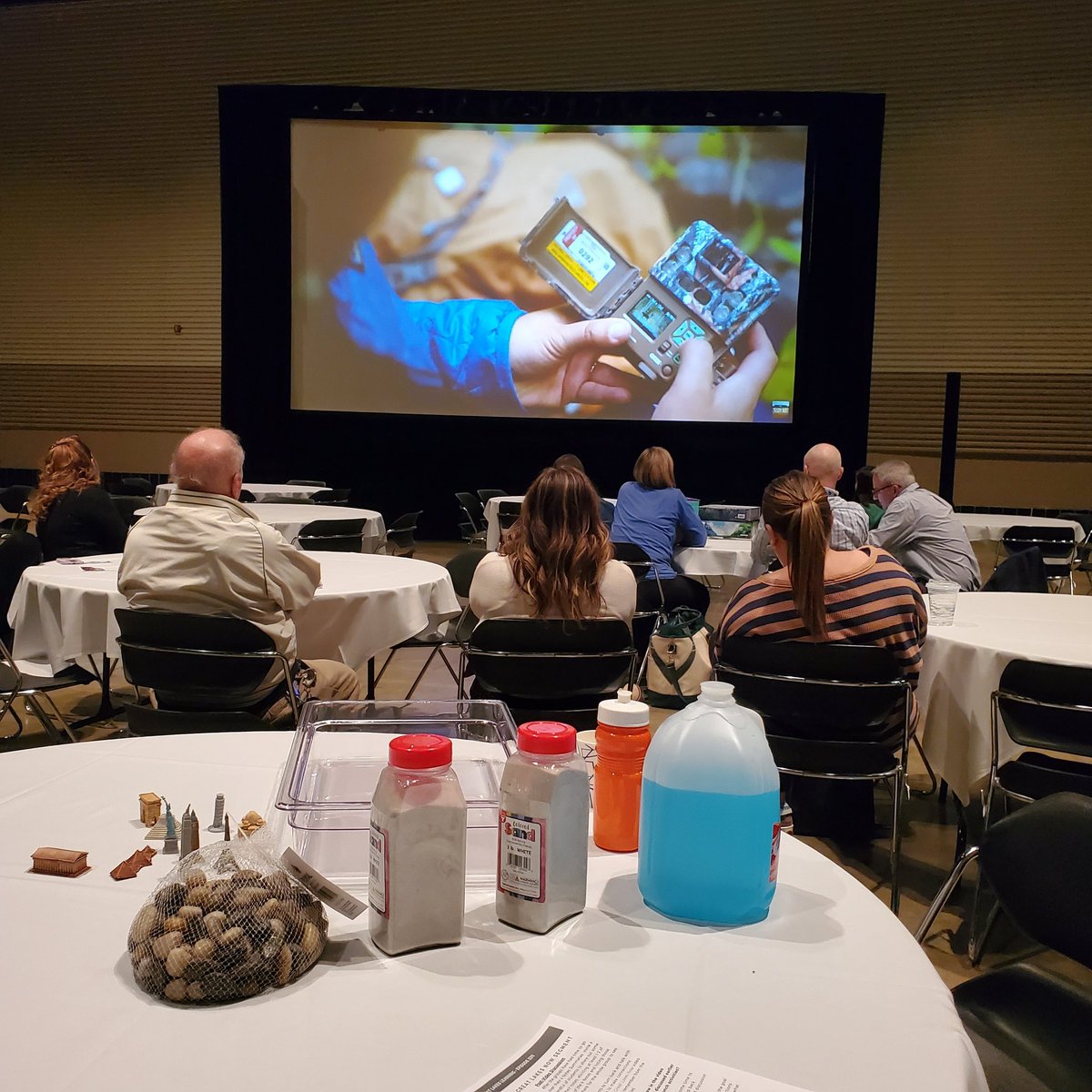 We had a decent turnout for last evening's movie/games night at #MSTA2024 with PBS & HHMI. #WildHope #GreatLakesNow

Hope to see y'all at today's Science of Salamanders presentation in Room 101 at 1pm.