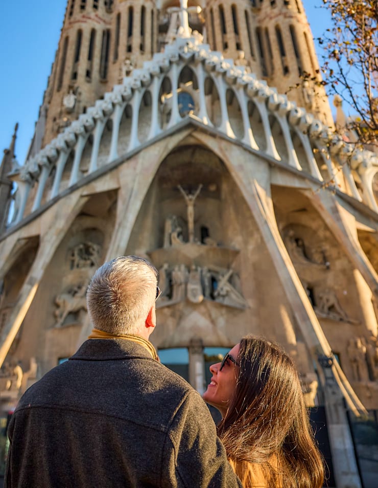 Barcelona! 😍 There's something exciting to see around every corner. Las Ramblas Boulevard, La Sagrada Familia, Gaudi architectural marvels, fresh markets, the cathedral. Explore this vibrant city on a Windstar cruise year-round. #Cruise #Barcelona ow.ly/oWa850QKc18