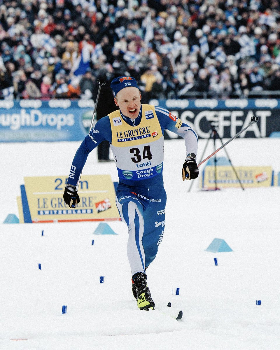 KUVAT KERTOVAT KAIKEN! Käsittämättömän hieno päivä jälleen Salppurilla 🥇🥈🥉 

Kiitos mielettömälle kotiyleisölle 🙏

Lue lisää 🔗 hiihtoliitto.fi/suomalaisten-j… 

<a href="/lahtiskigames/">Salpausselän kisat – Lahti Ski Games</a> | #lahtiskigames #xcteamfin #xcskiing #hiihto