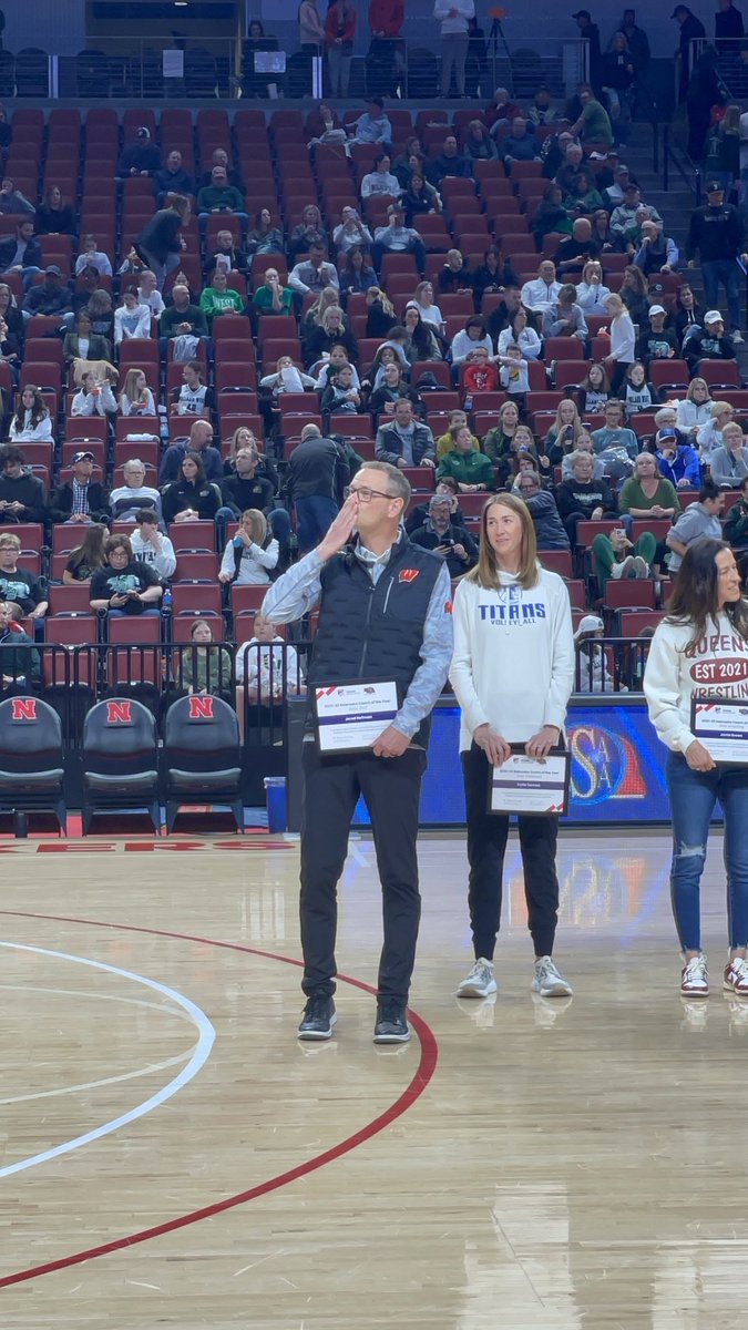 jhellman7's tweet image. My why, my motivation, my everything, and a kiss for my mom who watched for above the historic season that lead to this award. Perseverance and Hard Work Win!  #blessed