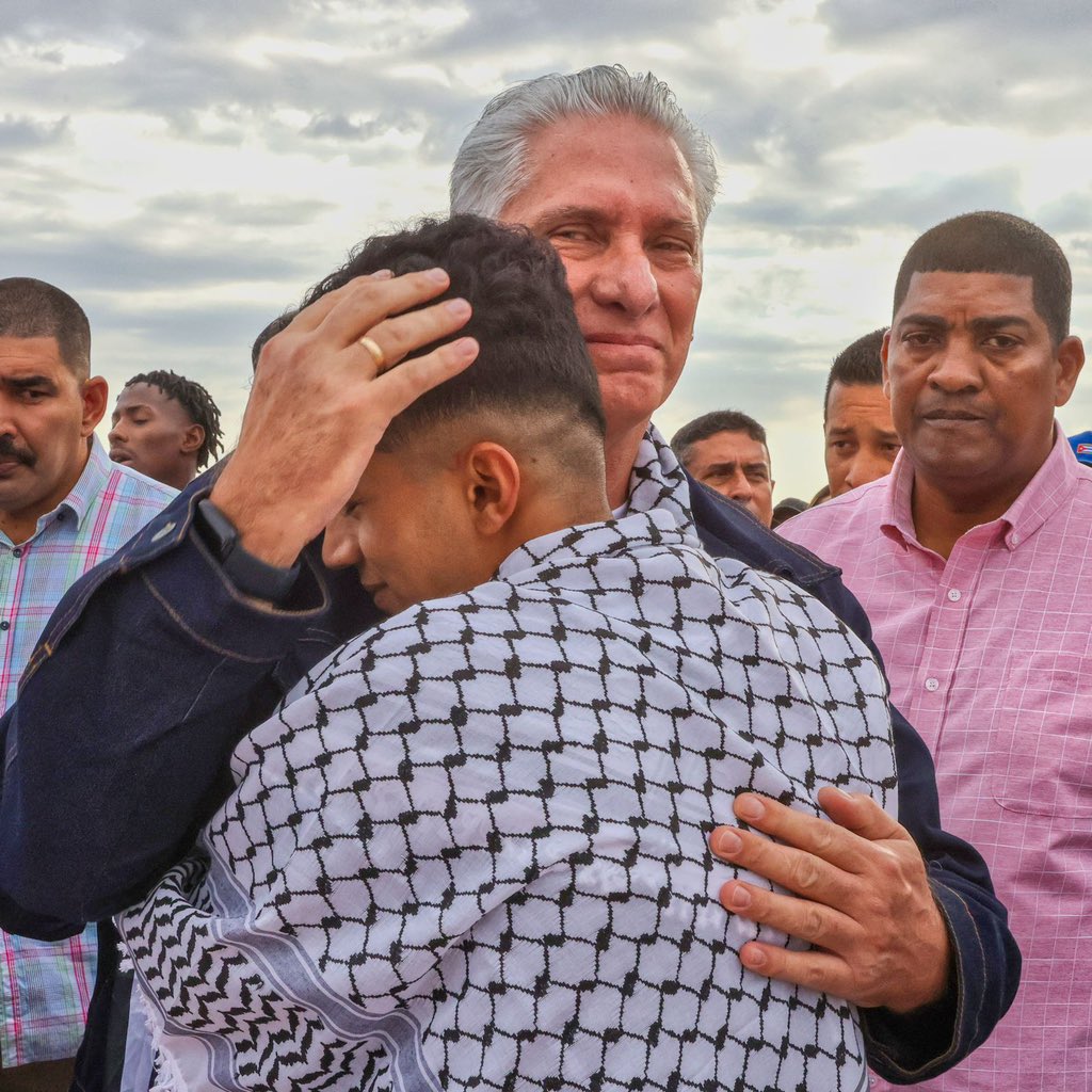 🇨🇺| <a href="/DiazCanelB/">Miguel Díaz-Canel Bermúdez</a>: “Callen las armas y hablen las personas. Cesen los asesinatos de civiles inocentes, incluidos niñas, niños, mujeres, ancianos y personal humanitario, sin distinción de sexo o edad”.

#FreePalestine 🇵🇸

#ShutItDown4Palestine