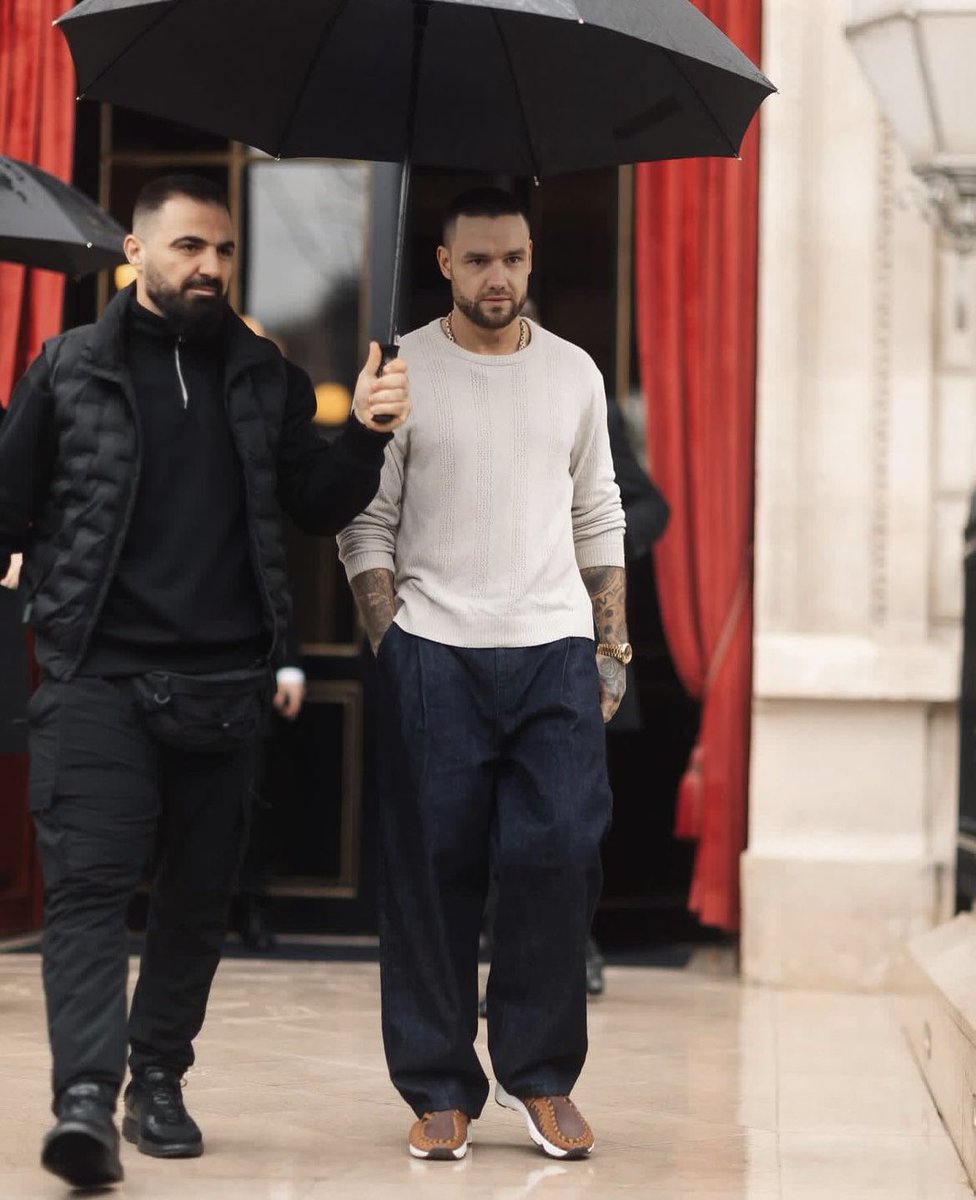 LiamArgHQ's tweet photo. Liam hoy en París ❤️‍🩹 LA BELLEZAAAA https://t.co/8Cwbz1MZiW