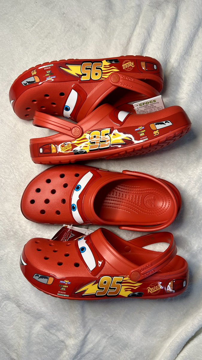 Crocs Relâmpago Mcqueen ⚡️⚡️⚡️

Últimas unidades disponíveis 

#crocs #crocsmcqueen #katchau #relampagomcqueen