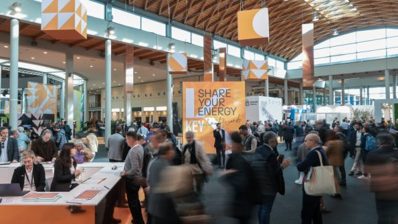 GiaSilvestrini's tweet photo. Si è chiusa la 3 giorni (4 considerando anche il convegno sui PPA) di @KeyEnergyit a Rimini con numeri che decretano il grande successo di questa Fiera della transizione energetica  leader nel bacino del Mediterraneo.
+41% visitatori

830 espositori

delegazioni da 57 paesi
☀️🌎 https://t.co/rSLzKH6xoz
