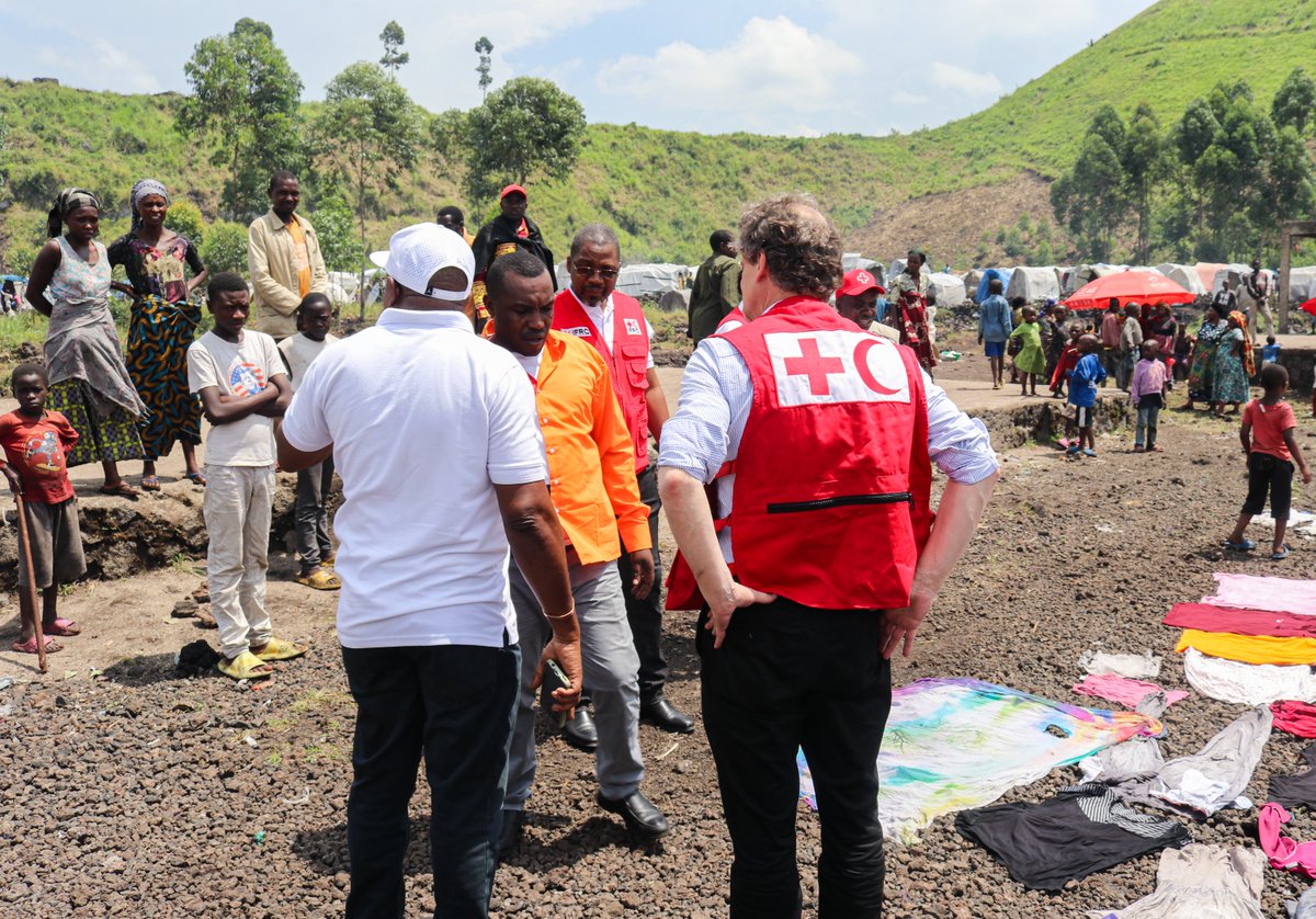 We had a quick press briefing in Goma to report the worrying humanitarian situation, especially affecting the newly displaced persons. They need shelter water and food immediately. Children are living outside exposed to the elements and without adequate sanitation.

#LocalAction