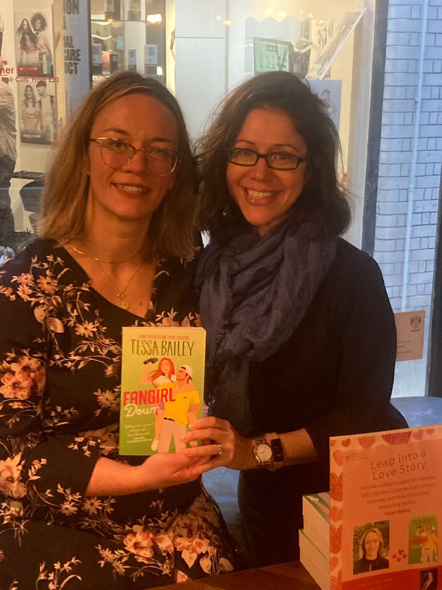 A massive thanks to @mstessabailey  for a wonderful talk about plotting and characters. Interviewed by the  brilliant @FionaLucasBooks  and thanks to @AnnetteHannah  for organising! #rna #romanticnovelistsassociation #leapintolove #leapyear #respectromance