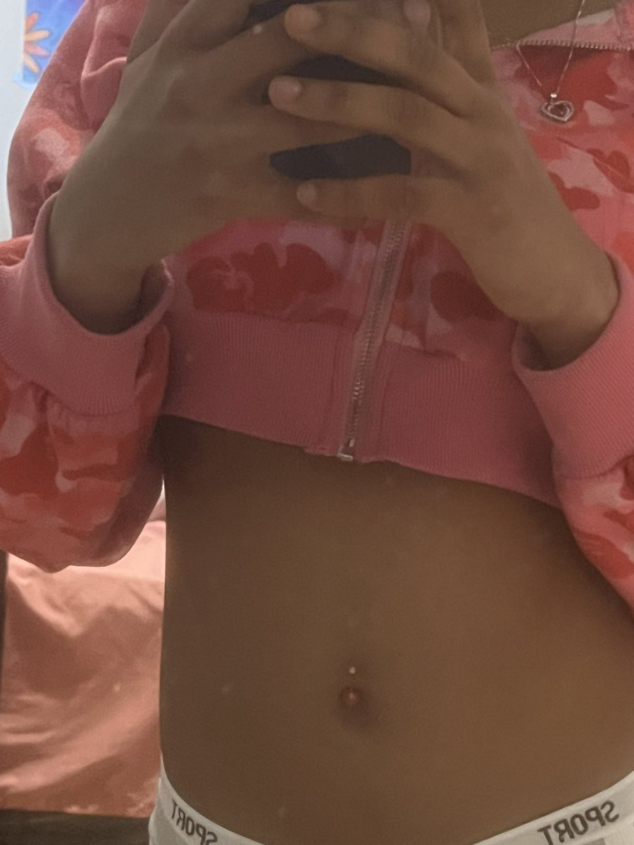 mssmooda's tweet photo. cousins i got my belly pierced yesterday , yall like it ? https://t.co/iDeCfCBmTR