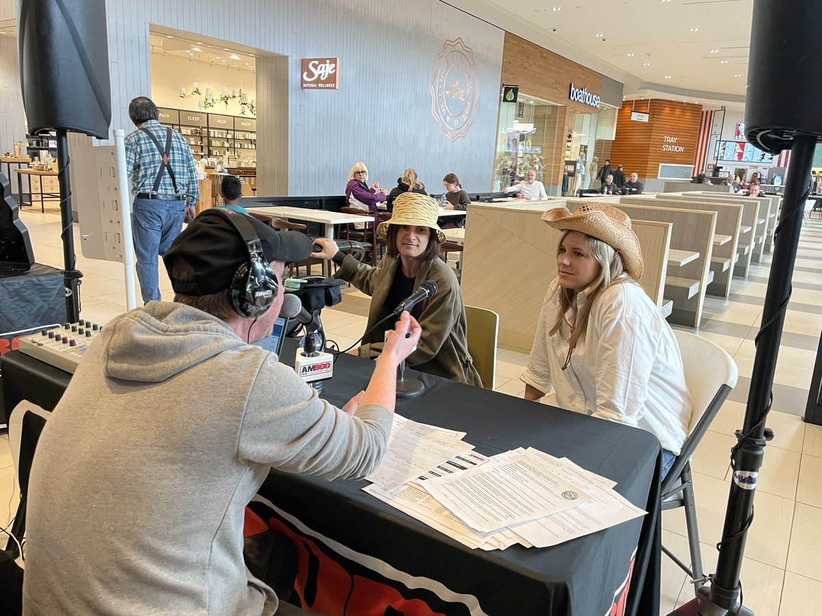 We are live at Devonshire mall for the 15th Annual Hats on for Healthcare RadioThon! 

Lots of ways to donate, by phone, online, text 20222 and donate $10 or by visiting us RIGHT NOW!

Proceeds go towards supporting the inpatient oncology unit! 

<a href="/WRHFound/">Windsor Regional Hospital Foundation</a>