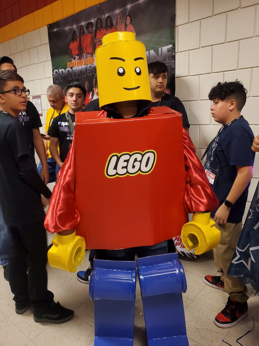Ready to get started with FIRST LEGO League Texas State Championship! Everyone is so excited 😊Let's go #TeamSISD #SISD_ROBO @CCrosse_CI @PurpleHeart_ES @WEClarke_MS @Eastlake_Middle