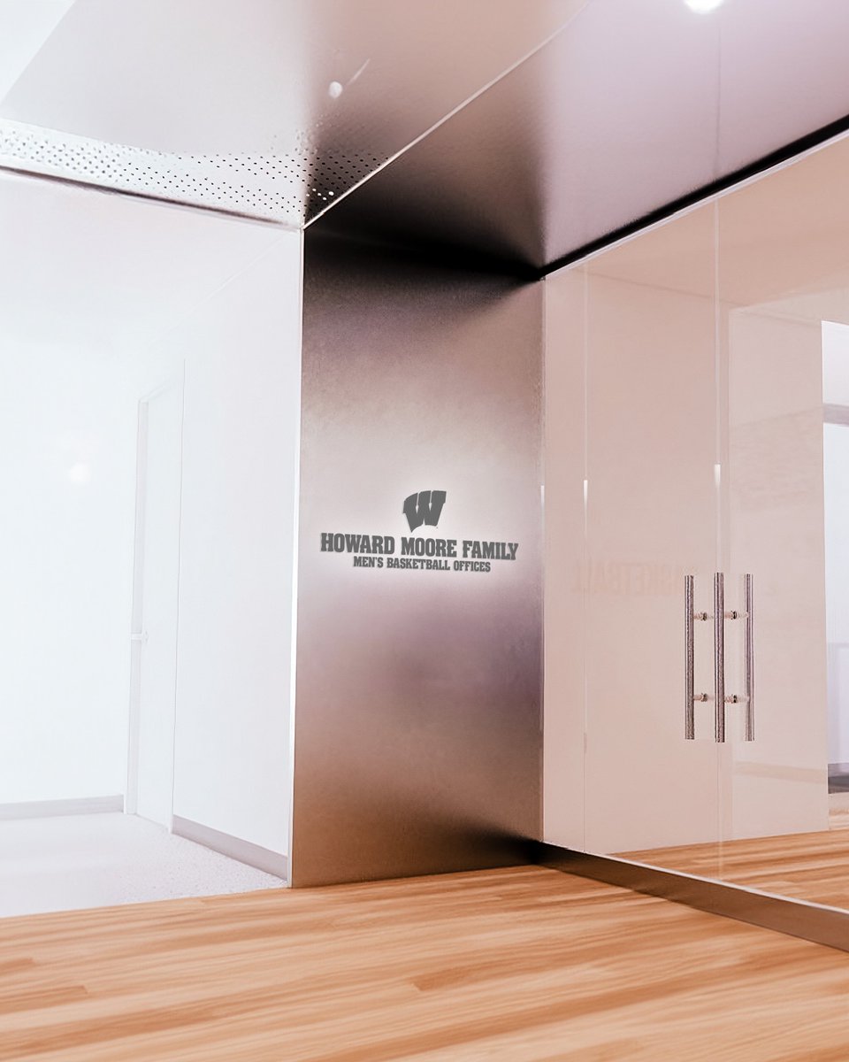 BadgerMBB's tweet image. Howard Moore represents everything we are and aspire to be as Badgers

His impact is deep, and his legacy will be attached to this program forever

We are honored to have him permanently represented with the official renaming of the “Howard Moore Family Men’s Basketball Offices”